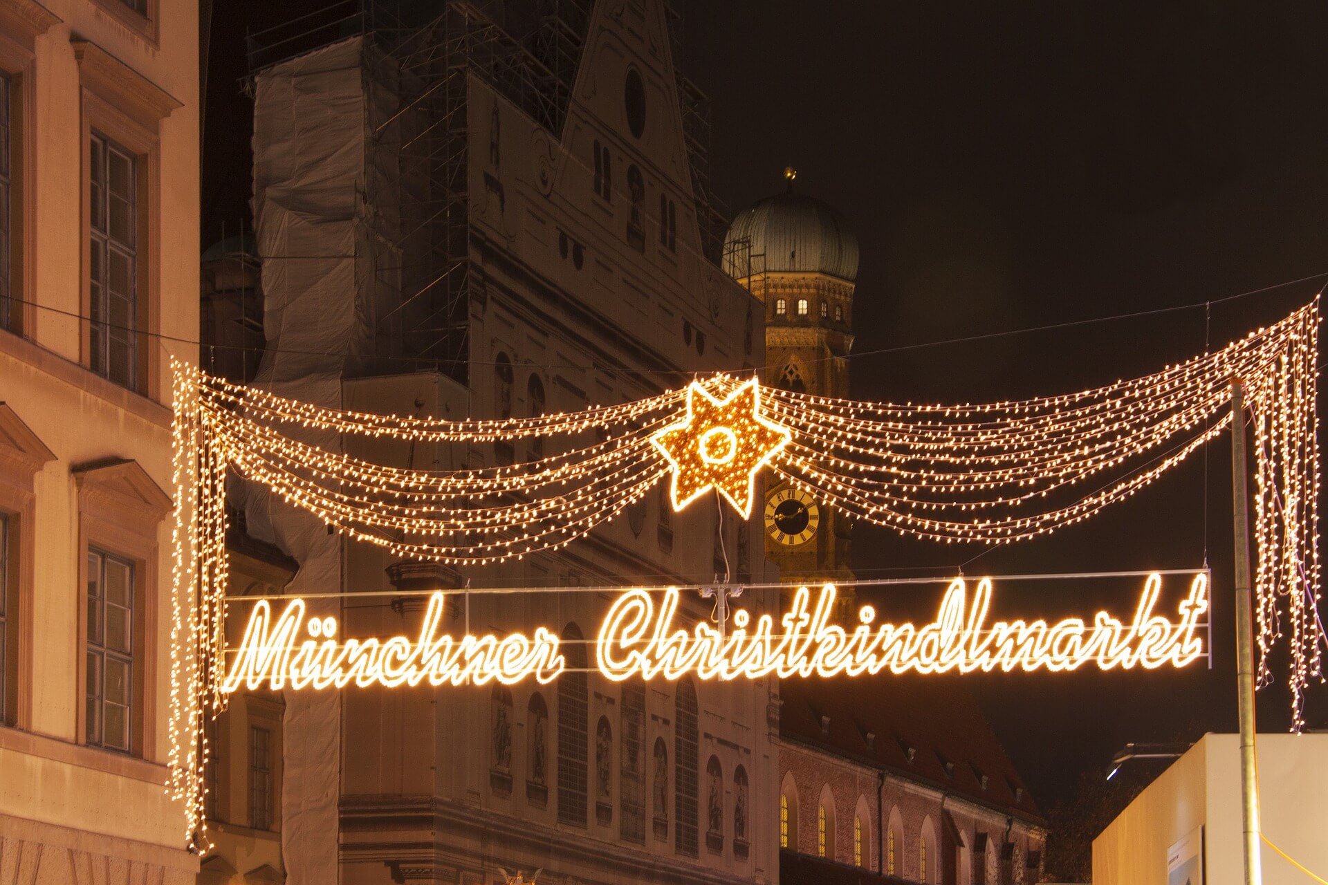 2022/08/Advent-Munchen-1 (6).jpg